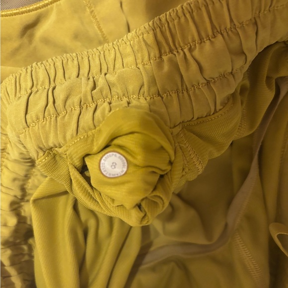 Lululemon sz 8 Hotty Hot Shorts Golden Lime running tennis gym workout fitness - Picture 14 of 16